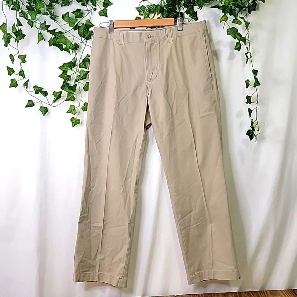 Banana Republic. Women's Dress Pants. Flare Leg. Size 33X30. EUC